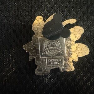 626 Lilo & Stitch themed pin